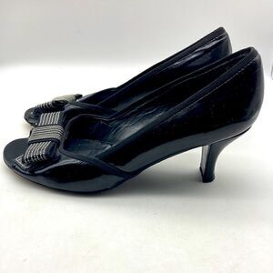 Stuart Weitzman Black/White Striped Bow Black Patent Leather Heels Size 8W